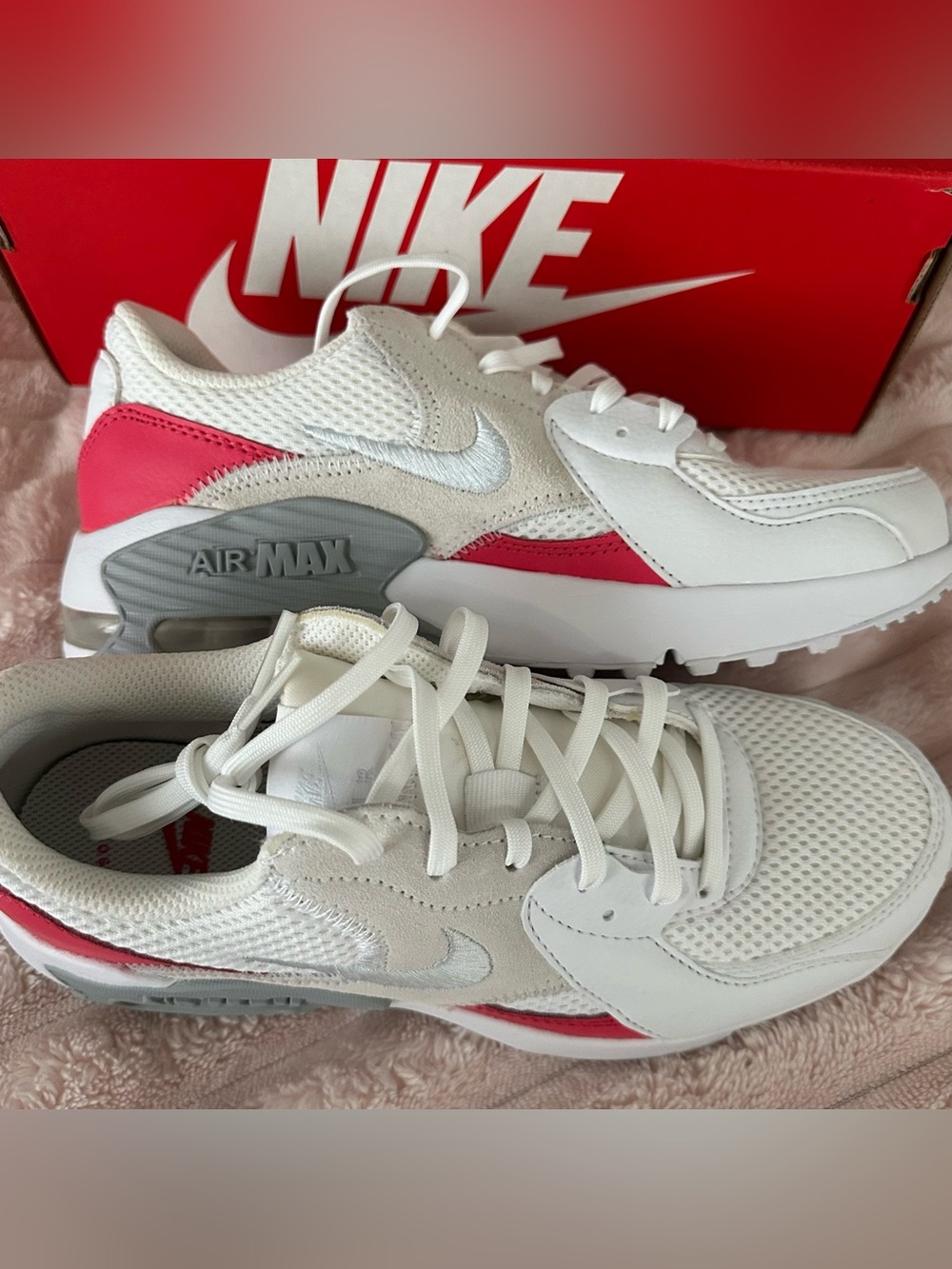 Nike Women’s Air Max White & Pink Running Sneakers